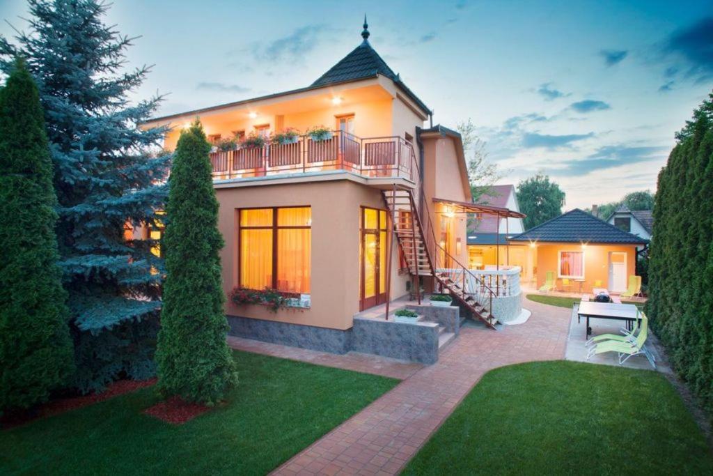 Апартаменты Sunshine Sh Apartmanhaz Замарди Экстерьер фото