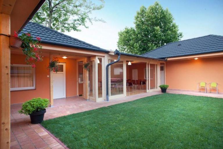 Апартаменты Sunshine Sh Apartmanhaz Замарди Экстерьер фото